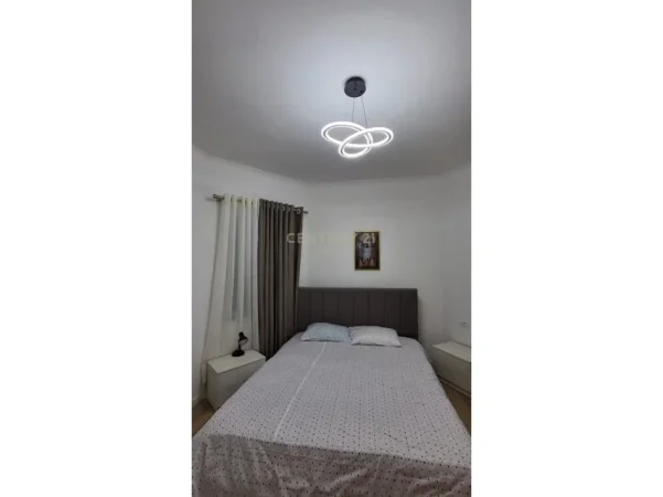 Tirane, jepet me qera apartament 1+1 Kati 1, 30 m² 500 € (Rruga e Dibres)