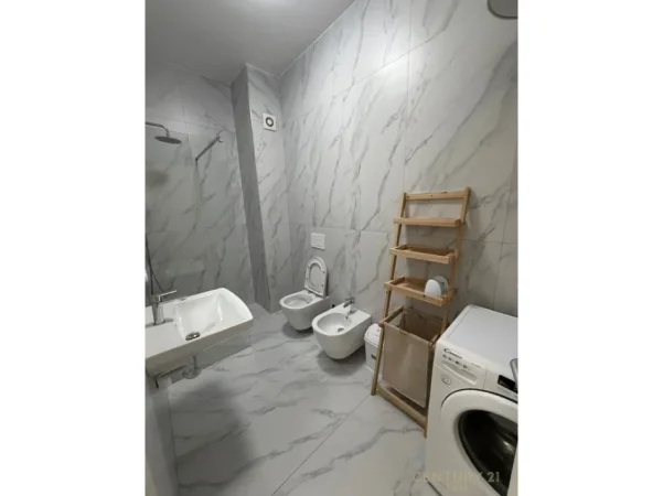 Tirane, jepet me qera apartament 1+1 Kati 3, 54 m² 450 € (Rruga Pasho Hysa)