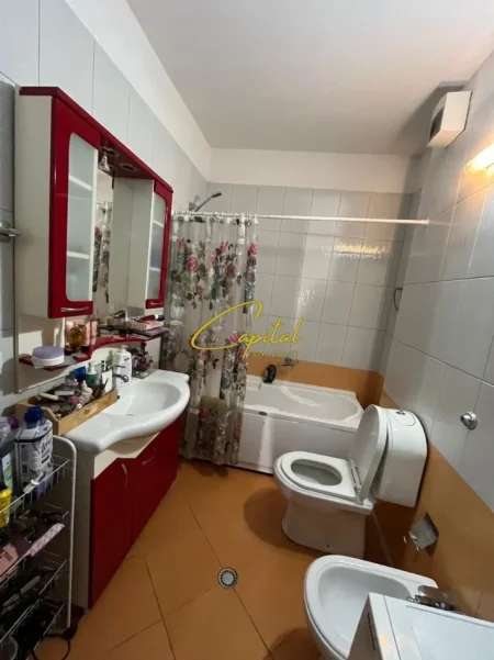 Tirane, shitet apartament 2+1 Kati 8, 118 m² 330.000 € (RRUGA E DIBRES)