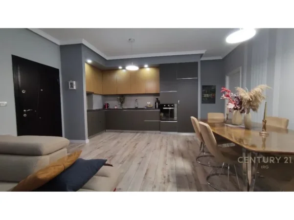Tirane, jepet me qera apartament 2+1 Kati 10, 99 m² 650 € (Kopshti Botanik)