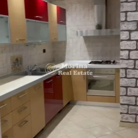 Tirane, jepet me qera apartament 2+1 Kati 5, 95 m² 600 € (Rruga e Kavajes)