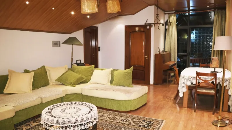 Tirane, jepet me qera Vile 2+1+Ballkon Kati 3, 160 m² 800 € (Rruga Riza Cerova)