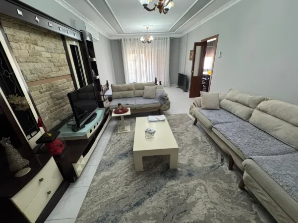 Tirane, shitet apartament 2+1 Kati 2, 105 m² 198.000 € (Laprake)