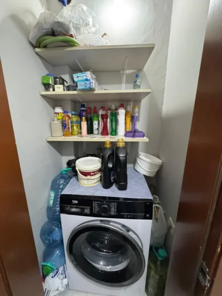 Tirane, shitet apartament 2+1 Kati 2, 105 m² 198.000 € (Laprake)