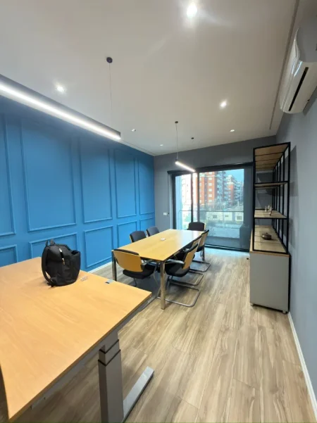 Tirane, jepet me qera zyre Kati 1, 70 m² 600 € (Future Home Residence)