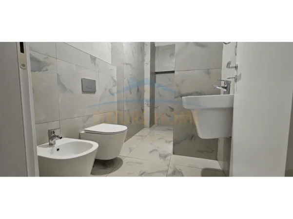 Tirane, jap me qera apartament 1+1 Kati 2, 66 m² 600 € 