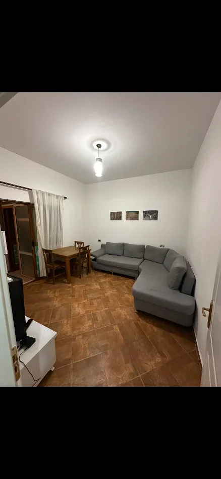 Tirane, jepet me qera apartament 1+1+Aneks+Ballkon Kati 2, 50 m² 35.000 € (Rruga Havzi Nela)