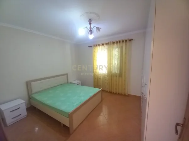 Tirane, jepet me qera apartament 1+1 Kati 2, 73 m² 420 € (Ali Demit)