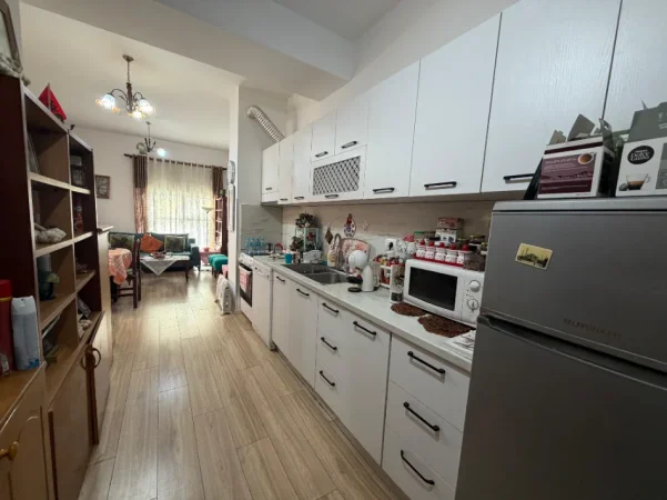 Tirane, shitet apartament 2+1+Ballkon Kati 2, 83 m² 140.000 € (Kompleksi Mangalem)