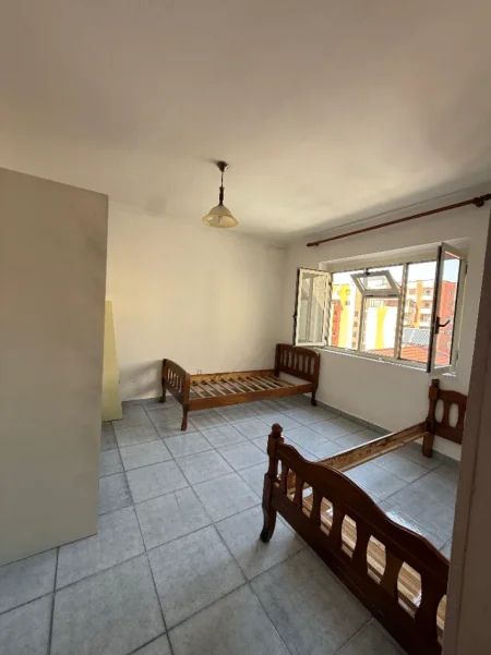 Tirane, jepet me qera apartament 2+1 Kati 6, 126 m² 522 € (RRUGA ISLAM ALLA MYSLYM SHYR)