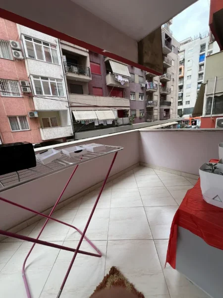 Tirane, shitet apartament 2+1+Ballkon Kati 1, 89 m² 165.000 € (Aleksandri i Madh)