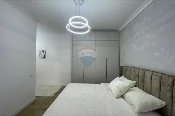 Tirane, jepet me qera 2+1 , 651 € 