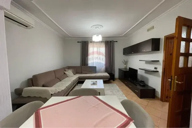 Tirane, jepet me qera 2+1 , 1 m² 470 € 