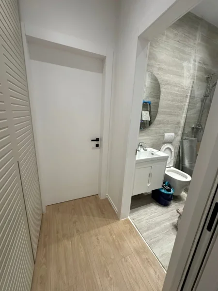 Tirane, jepet me qera apartament 1+1 Kati 1, 70 m² 600 € 