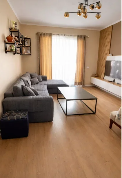 Tirane, jepet me qera apartament 3+1 Kati 3, 110 m² 650 € (Grand Gallery)
