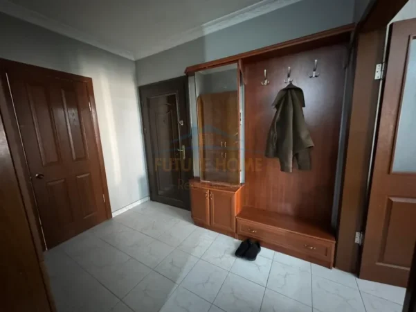 Tirane, shitet apartament 2+1+2 Kati 2, 105 m² 190.000 € (LAPRAKE)