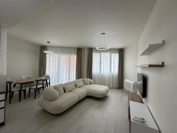 Tirane, jepet me qera apartament 1+1 Kati 3, 82 m² 650 € (Astir)