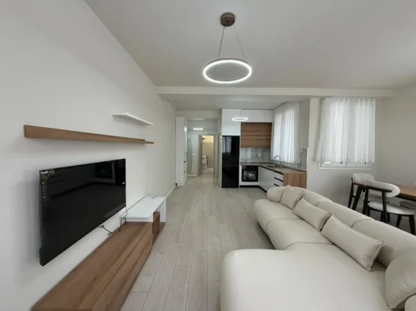 Tirane, jepet me qera apartament 1+1 Kati 3, 82 m² 650 € (Astir)
