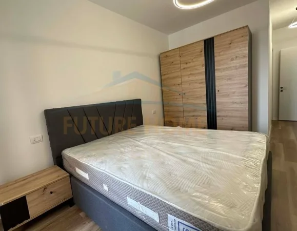 Qera, Apartament 2+1+2 + POST PARKIMI, Unaza e Re