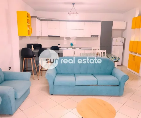 Shkoder, jepet me qera apartament 2+1+Ballkon Kati 5, 93 m² 500 € (Pallati tek Elita, Shkodër)