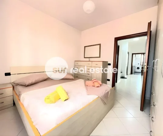 Shkoder, jepet me qera apartament 2+1+Ballkon Kati 5, 93 m² 500 € (Pallati tek Elita, Shkodër)