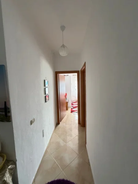 Durres, shitet apartament 2+1+Ballkon Kati 9, 99.000 € (Shkembi kavajes)