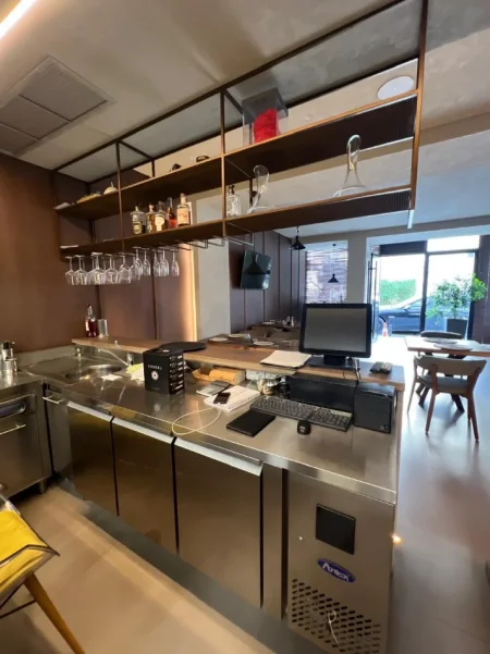 Tirane, shitet bar-resorant Kati 0, 110 m² 310.000 € (Kodra e Diellit)