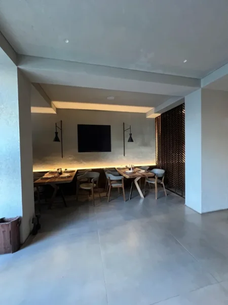 Tirane, shitet bar-resorant Kati 0, 110 m² 310.000 € (Kodra e Diellit)