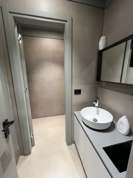 Tirane, shitet bar-resorant Kati 0, 110 m² 310.000 € (Kodra e Diellit)