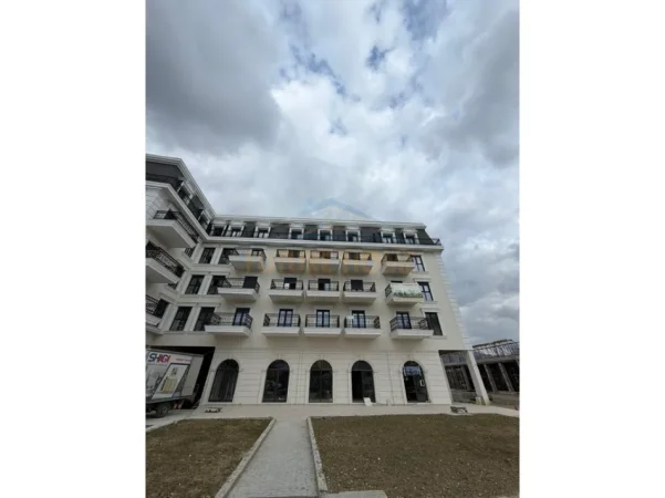 Tirane, shitet apartament 1+1+Aneks+Ballkon Kati 0, 58 m² 108.661 € (Sauk)