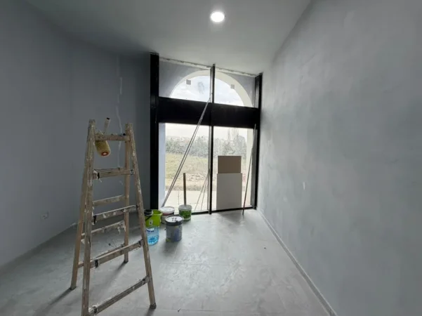 Tirane, jepet me qera ambjent biznesi Kati 0, 40 m² 400 € (Astir)