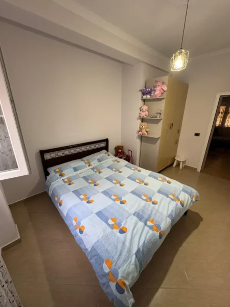 Tirane, jepet me qera apartament 2+1+PARKIM, Kati 2, 90 m² 500 € (RRUGA JORDAN MISJA)