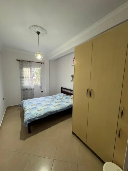 Tirane, jepet me qera apartament 2+1+PARKIM, Kati 2, 90 m² 500 € (RRUGA JORDAN MISJA)