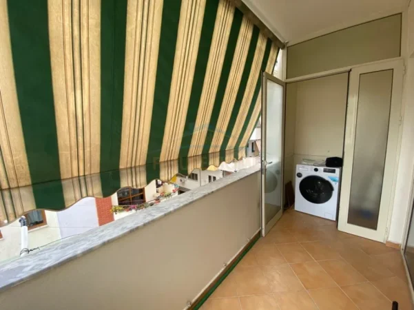 Tirane, jepet me qera apartament 1+1 Kati 3, 64 m² 500 € (RRUGA BILL KLINTON)