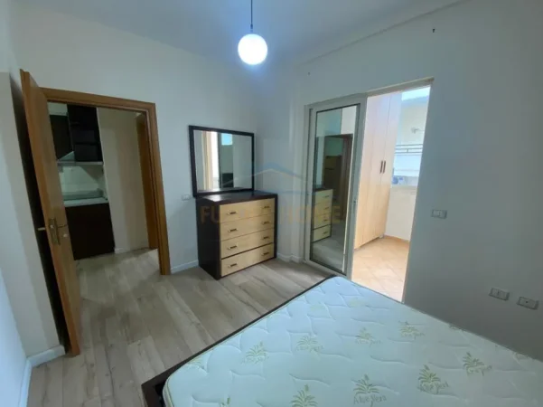 Tirane, jepet me qera apartament 1+1 Kati 3, 64 m² 500 € (RRUGA BILL KLINTON)