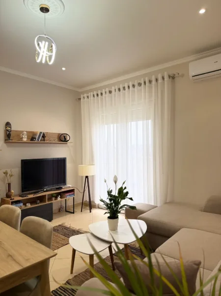 Tirane, jepet me qera apartament 2+1 Kati 3, 60 m² 600 € (RRUGA E KAVAJES)