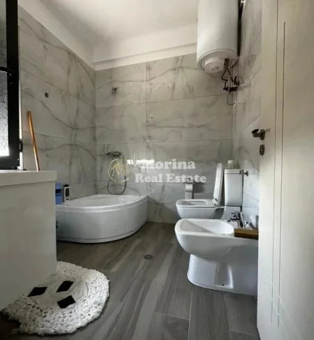 Tirane, jepet me qera garsonier Kati 6, 42 m² 350 € (Casa Italia)