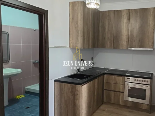 Tirane, jepet me qera apartament 1+1+Ballkon Kati 8, 62 m² 400 € (Astir)