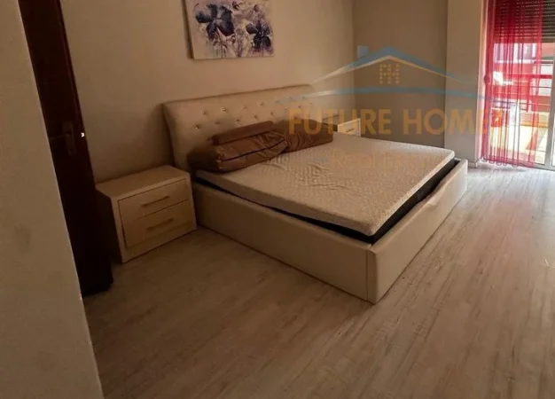 Tirane, shitet apartament 2+1 Kati 3, 140 m² 265.000 € (Liqeni i thate)