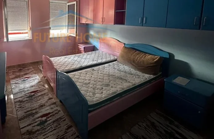 Tirane, shitet apartament 2+1 Kati 3, 140 m² 265.000 € (Liqeni i thate)