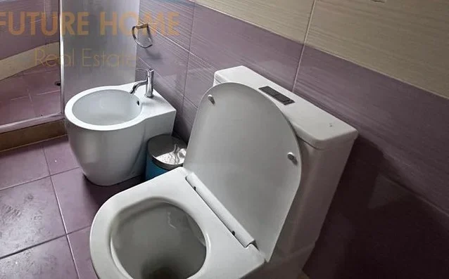 Tirane, shitet apartament 2+1 Kati 3, 140 m² 265.000 € (Liqeni i thate)