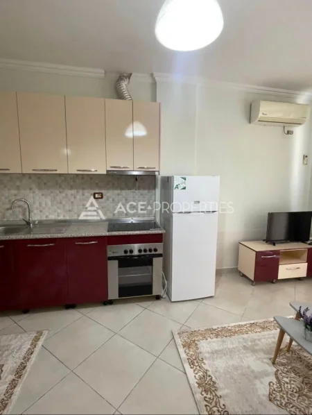 Durres, jepet me qera apartament 2+1+Ballkon Kati 9, 550 € (Plazh, Durres)