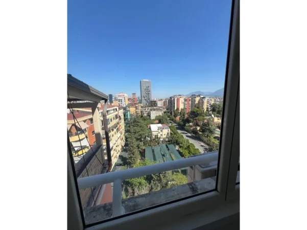 Tirane, jepet me qera apartament 1+1 Kati 10, 70 m² 600 € (Ambasada Amerikane)