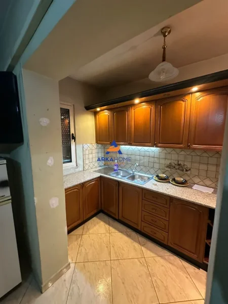 Tirane, shitet apartament 3+1+Ballkon Kati 5, 87 m² 165.000 € 