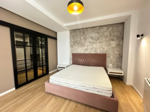 Tirane, jepet me qera apartament 2+1 Kati 3, 120 m² 1.300 € (Kopshti Zoologjik)
