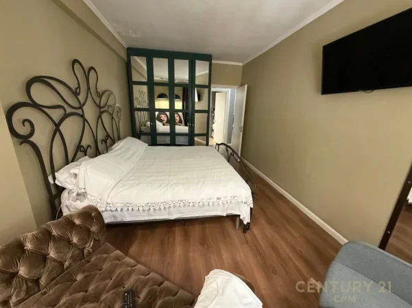 Tirane, jepet me qera apartament 2+1 Kati 7, 120 m² 1.100 € (Komuna e Parisit)