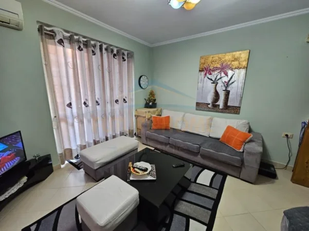 Tirane, jepet me qera apartament 2+1+Ballkon Kati 2, 66 m² 600 € (Stadiumi Dinamo)
