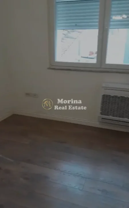 Tirane, jepet me qera apartament 3+1 Kati 3, 102 m² 800 € (Rruga Mine Peza)