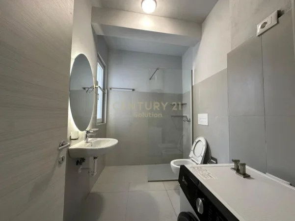 Tirane, jepet me qera apartament 2+1 Kati 6, 96 m² 650 € (astir)