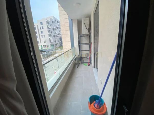 Tirane, shes apartament 2+1+Ballkon Kati 1, 92 m² 260.000 € (oxhaku)